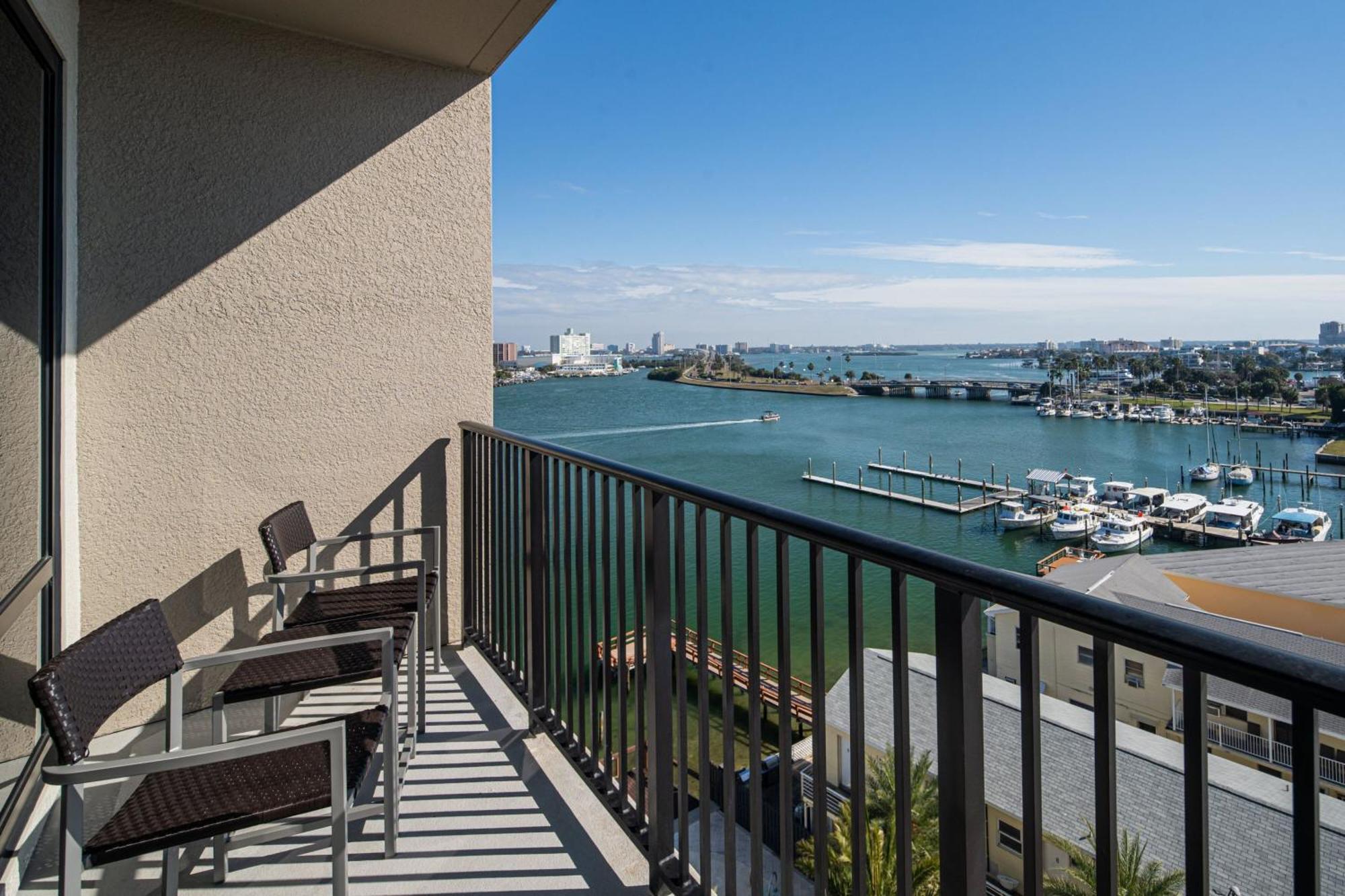 Courtyard By Marriott Clearwater Beach Exterior photo